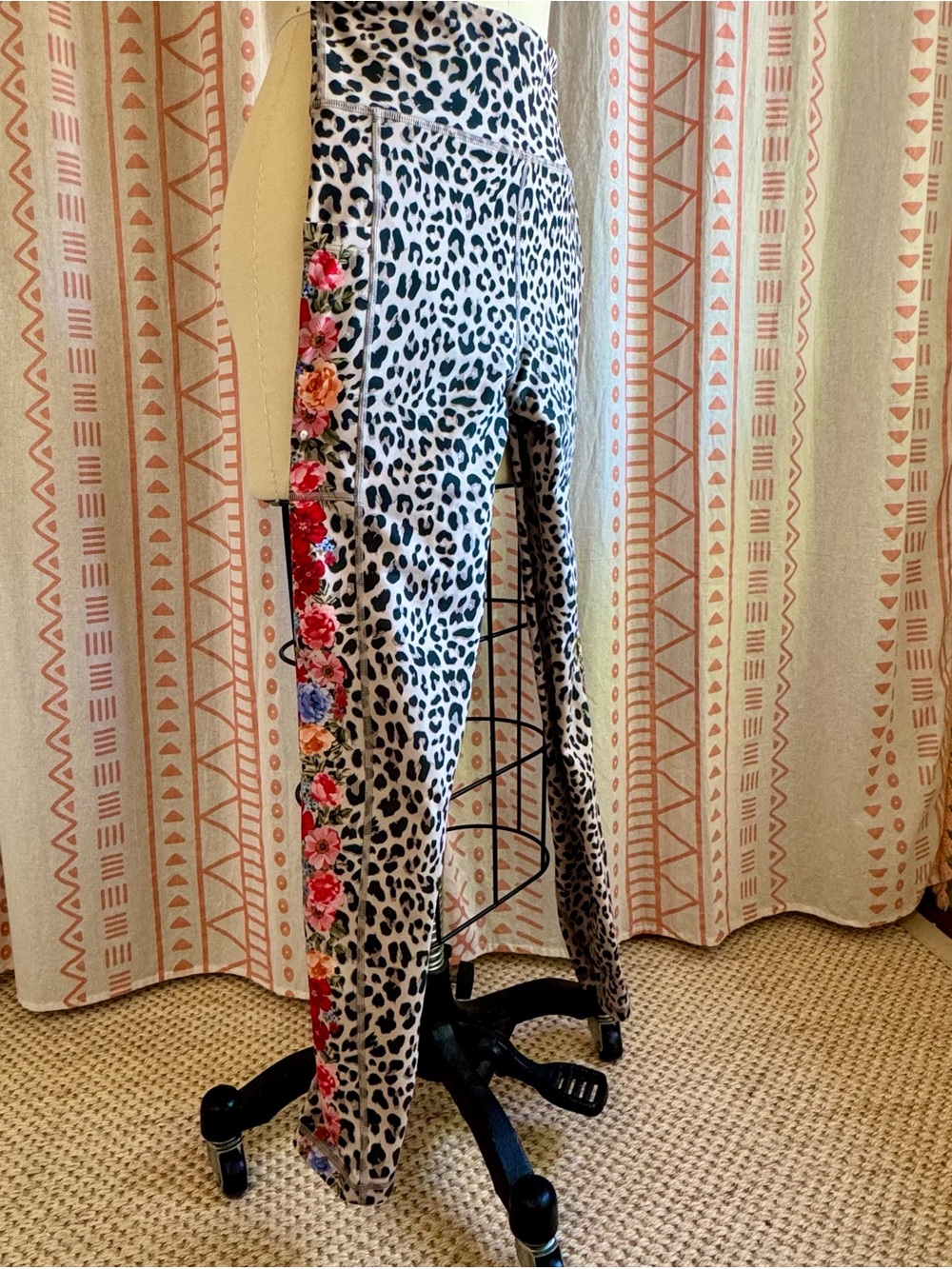 Johnny Was Active Leopard Floral Leggings - Picture 7 of 10